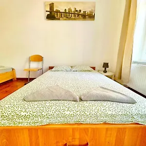 atlas-house.poznan-hotels.com/